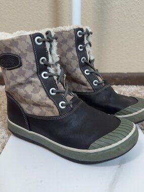 KEEN Elsa Waterproof Sherpa Lined Winter Duck Boots